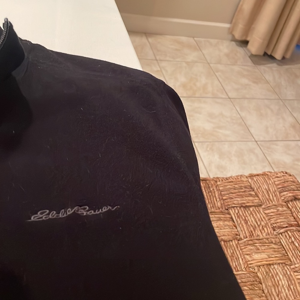 - Eddie Bauer Men’s lightweight fleece zip up in size medium - Picture 3 of 5